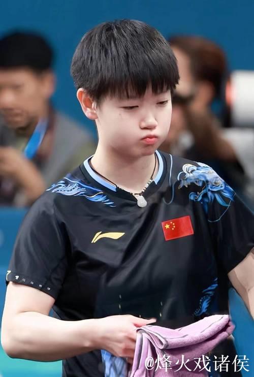 孙颖莎4-0横扫刘炜珊 顺利挺进全运会乒乓女单16强 孙颖莎4-0横扫刘炜珊 顺利挺进全运会乒乓女单16强